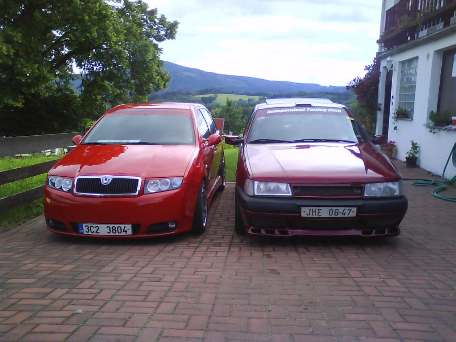 moje fábka a bráchova tempra, naleštěné na odjezd do Mimoně 2009